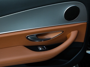 2018E 200 \Ӱ п؅^(q)