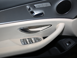 2018E 200 4MATIC \ g