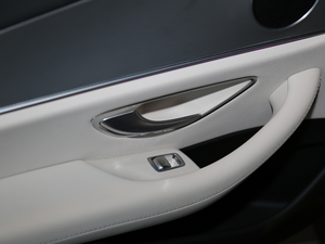 2018E 200 4MATIC \ g