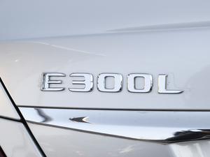 2018E 300L \ӺA ^