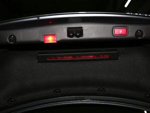 2018E 300 \(yn)(dng) g