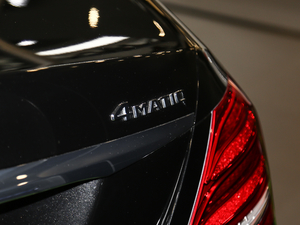 2018E 320L 4MATIC \ (ji)^