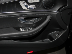 2018E 320L 4MATIC \ g