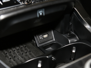 2018E 320L 4MATIC \(yn)(dng) g