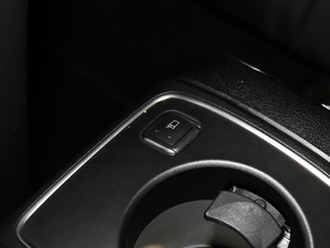 2018E 320L 4MATIC \(yn)(dng) g