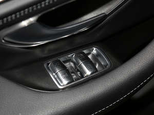 2018E 320L 4MATIC \(yn)(dng) g