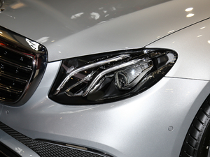 2018E 200L 4MATIC ^