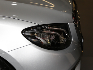 2018E 200L 4MATIC (x)(ji)^