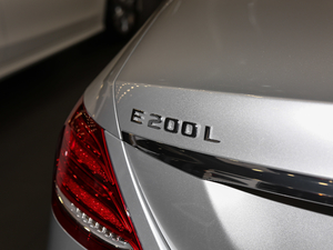 2018E 200L 4MATIC (x)(ji)^