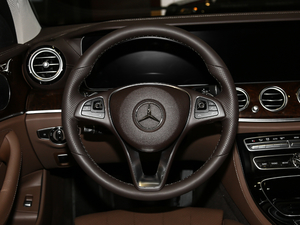 2018E 200L 4MATIC P(pn)