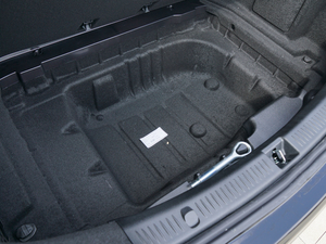 2018E 200L 4MATIC \(yn)(dng) g