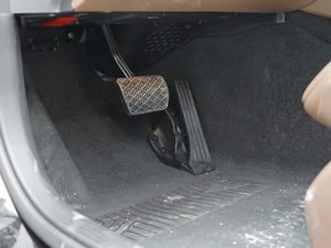 2018E 200L 4MATIC \ g