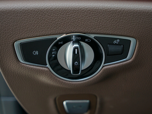 2018E 200L 4MATIC \ g