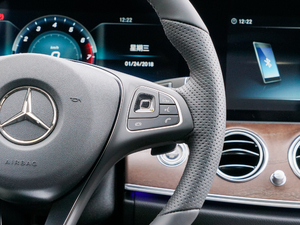 2018款E 200L 4MATIC 中控区