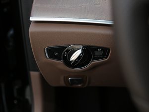 2018Ŀ E 200 L п؅^