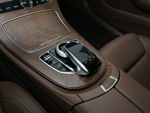 2018Ŀ E 200 L п؅^(q)