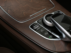 2018Ŀ E 200 L п؅^(q)