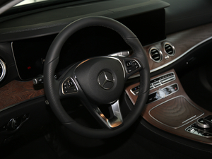 2018Ŀ E 200 L п؅^(q)