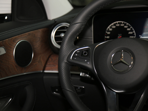 2018Ŀ E 200 L п؅^(q)