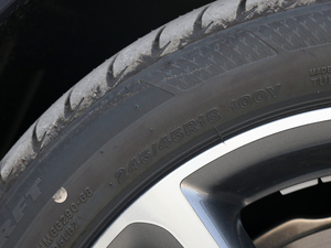 2018Ŀ E 300 L A ݆̥ߴ