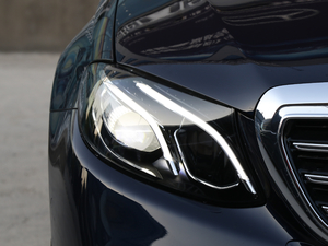 2018Ŀ E 300 L A (x)(ji)^