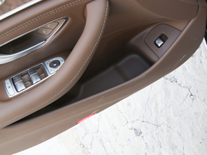 2018Ŀ E 300 L A ǰTg