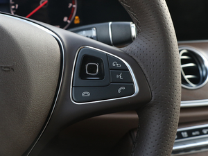 2018Ŀ E 300 L A п؅^(q)