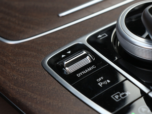 2018Ŀ E 300 L A п؅^(q)