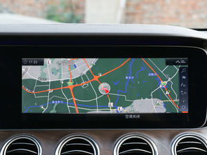 2018Ŀ E 300 L A п؅^(q)