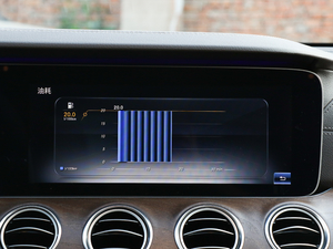 2018Ŀ E 300 L A п؅^