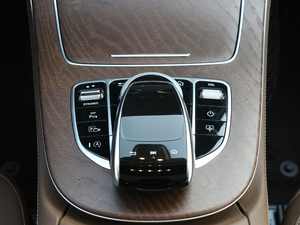 2018Ŀ E 300 L A п؅^