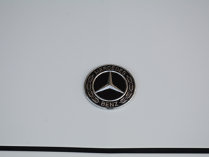 2018Ŀ E 300 L \ӺA ^