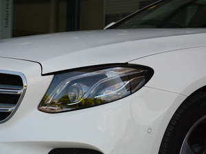 2018Ŀ E 300 L \ӺA ^