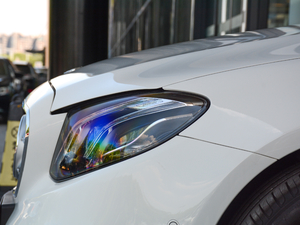 2018Ŀ E 300 L \ӺA ^