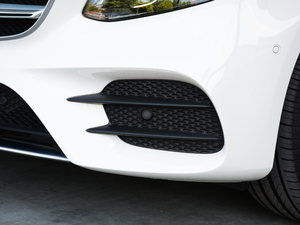 2018Ŀ E 300 L \ӺA ^