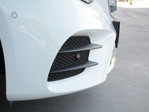 2018Ŀ E 300 L \ӺA ^