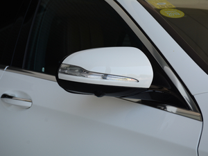 2018Ŀ E 300 L \ӺA ^