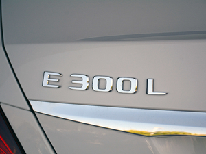 2018Ŀ E 300 L \ӺA ^