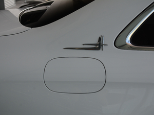 2018Ŀ E 300 L \ӺA ^