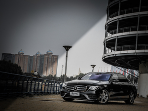 2018Ŀ E 320 L \ 4MATIC w^