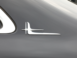 2018Ŀ E 200 L 4MATIC \ ^