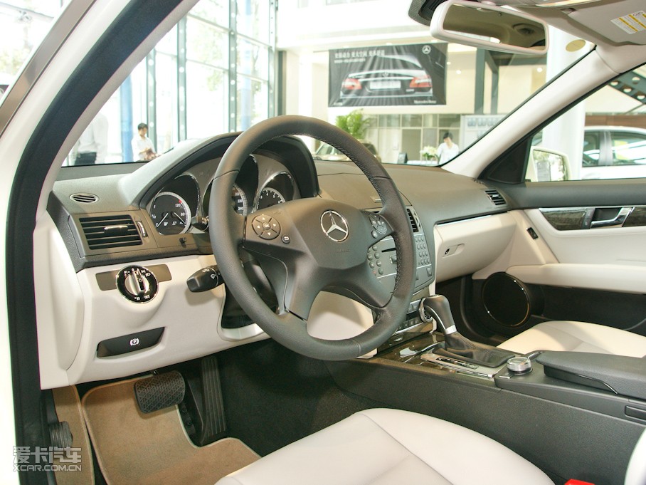 2010YC C 300 rа
