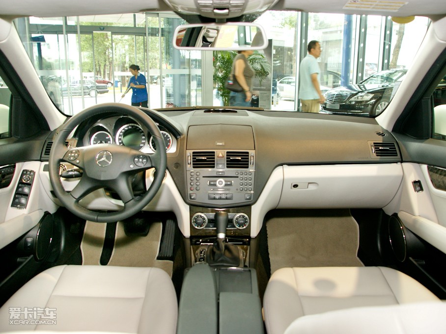 2010YC(j) C 300 r(sh)а