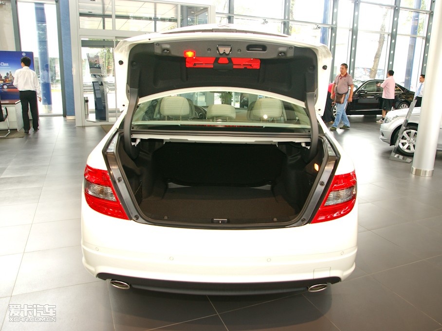 2010YC C 300 rа