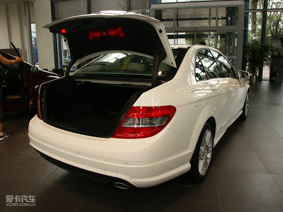 2010YC C 300 rа
