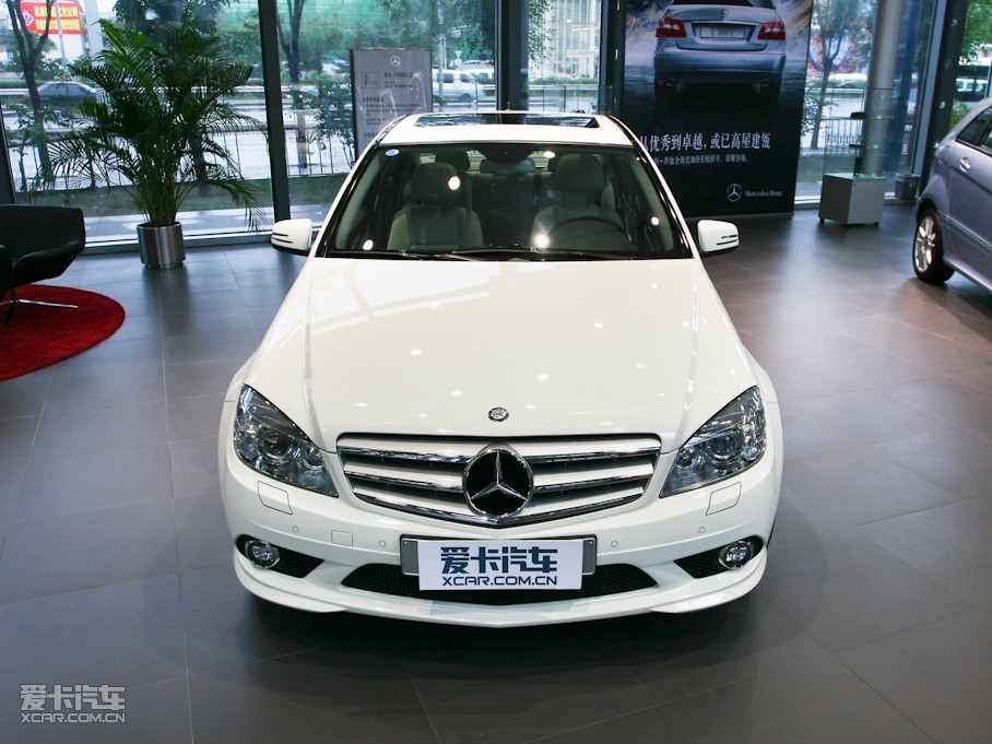 2010YC C 300 \Ӱ