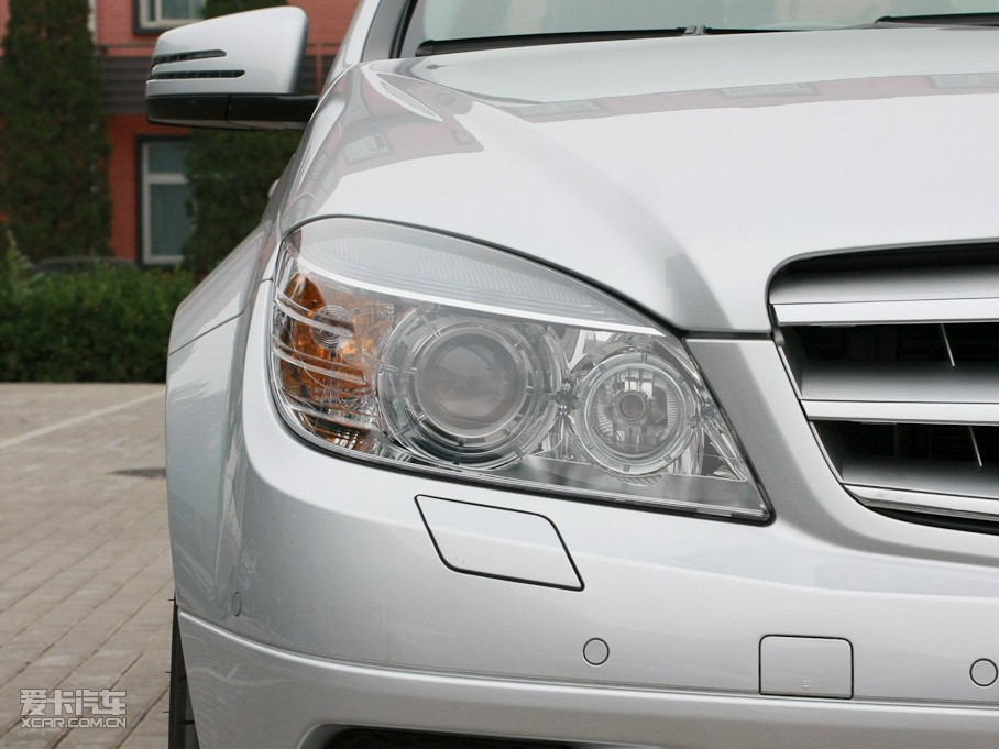 2010��YC�� C 200 CGI �r�а�