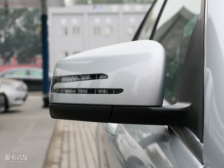 2010��YC�� C 200 CGI �r�а�