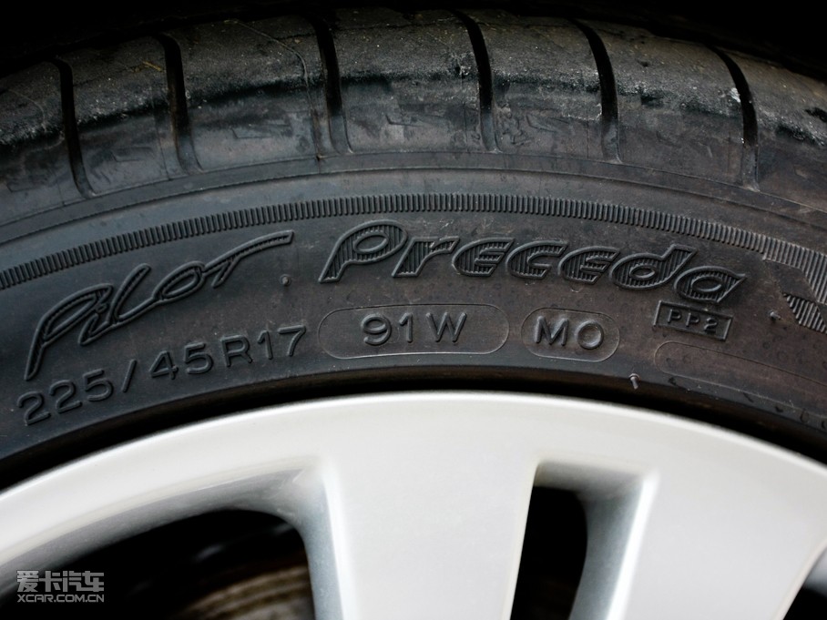 2010��YC�� C 200 CGI �r�а�