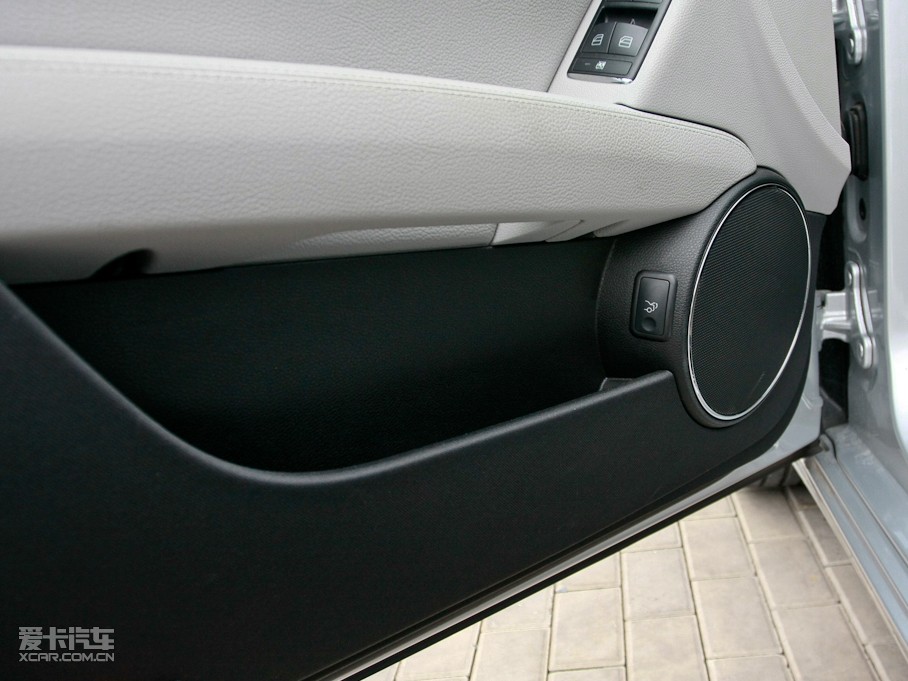 2010��YC�� C 200 CGI �r�а�